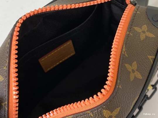 VUITTON SOFT TRUNK LOUIS 0816